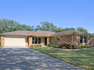 10207 Old Orchard Rd, La Porte, TX 77571