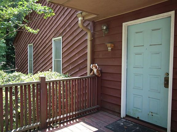3rd image of 348 Baskin Dr