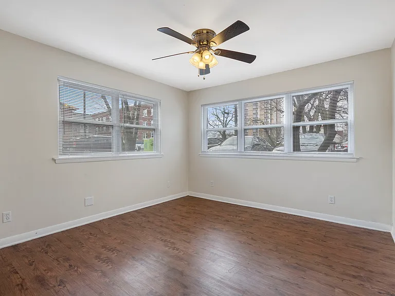 936 E Walnut St #1 — Photo 13