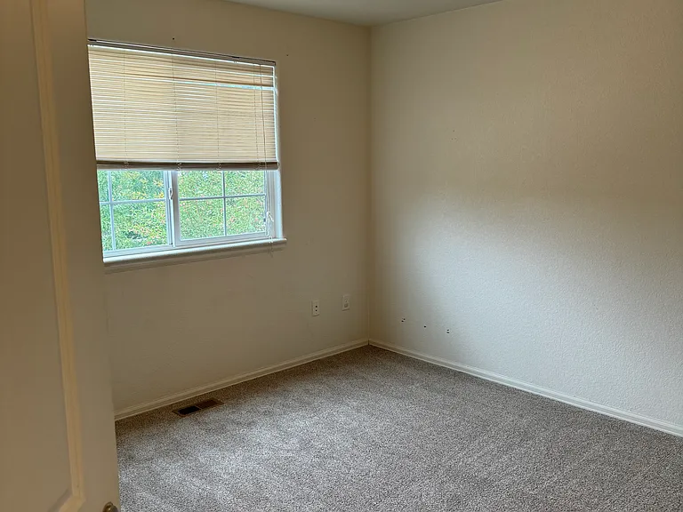 2315 Sunbury Ln — Photo 15