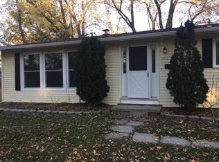 302 Brampton Rd, Youngstown, NY 14174