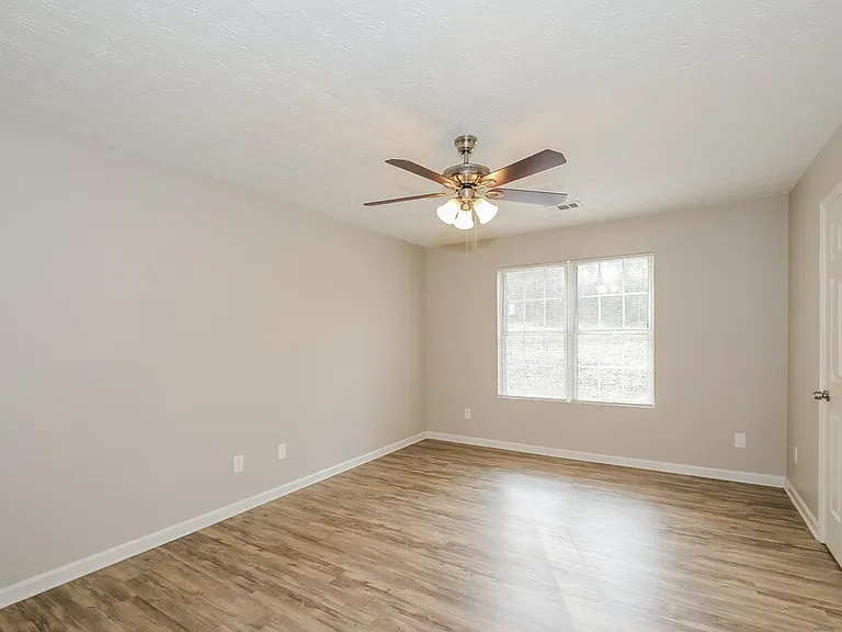458 Old Tree Dr — Photo 11