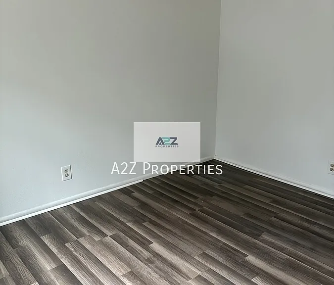 677 N 440 West St — Photo 5