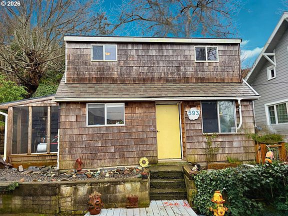 3rd image of 589 Rivington St