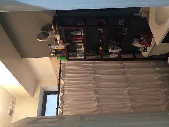 4th image of 1450 N Fairfield Ave APT 1F