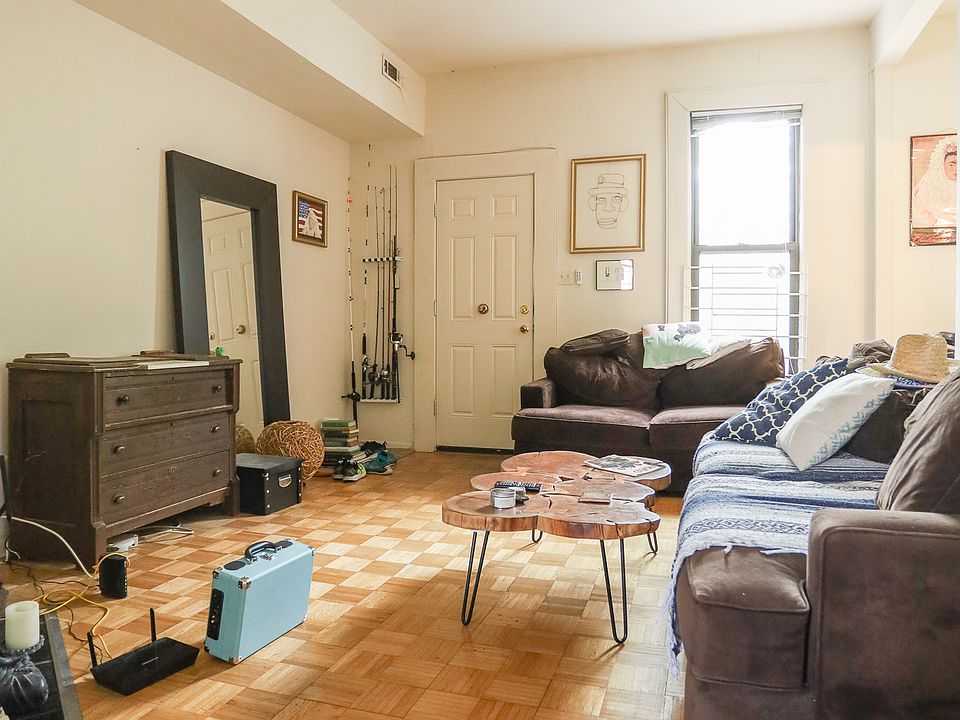 1st image of 1454 W Erie St APT 2W