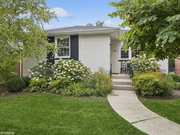 1830 Kensington Ave, Westchester, IL 60154