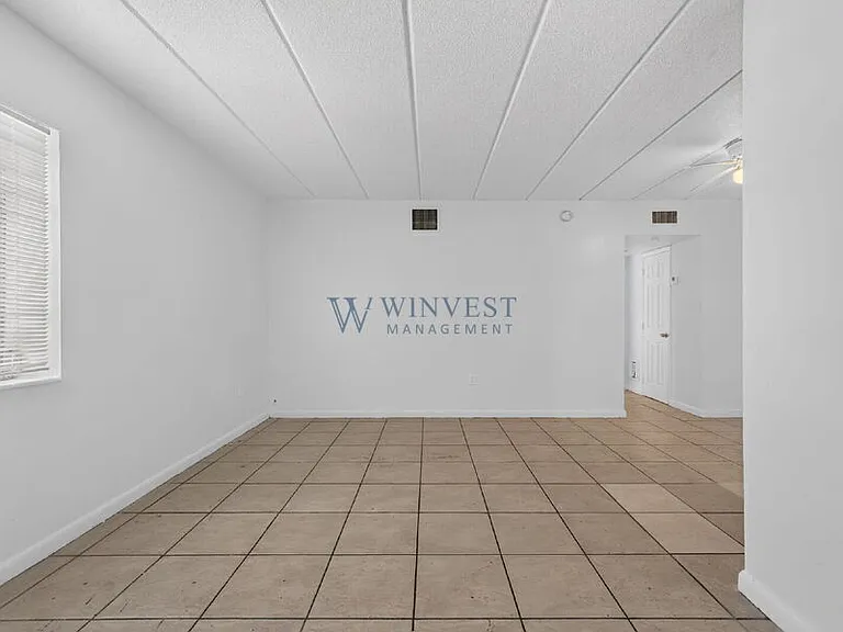 Presidential View Apartments — Photo 31