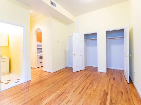 1318 14th St NW #206, Washington, DC 20005