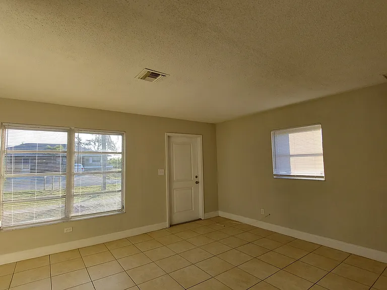 16860 Juanita Ave #B — Photo 4
