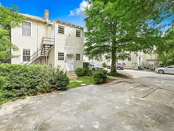 4th image of 2037-39 Fern St