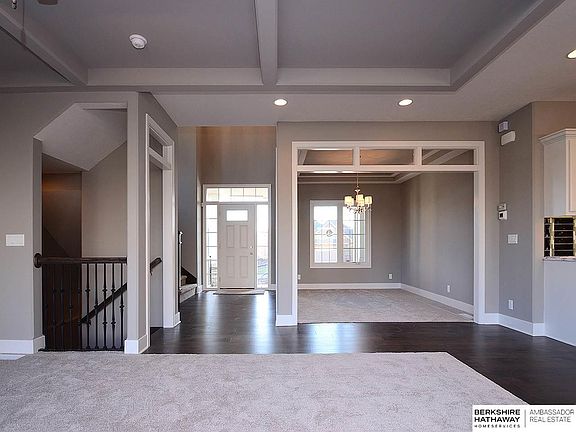 3rd image of 928 S 184 Avenue Cir