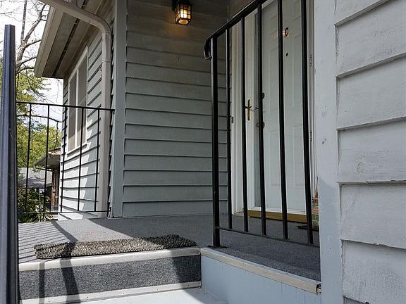 2nd image of 106 Meadow Park Ln APT C