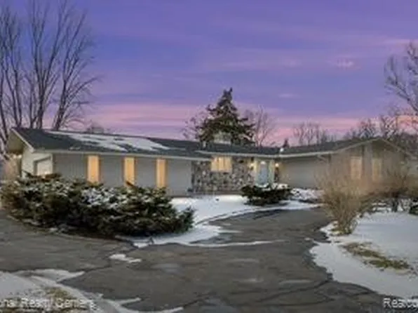 (undisclosed Address), Pinckney, MI 48169