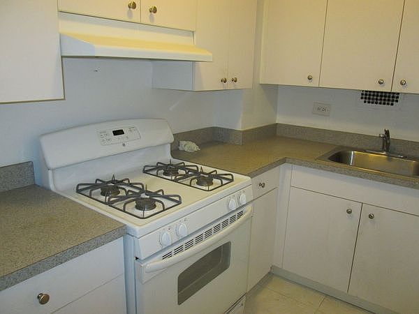 2nd image of 4242 80th St APT 5J