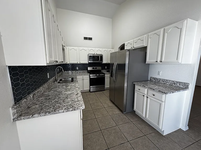14344 Desert Shadow Dr — Photo 11