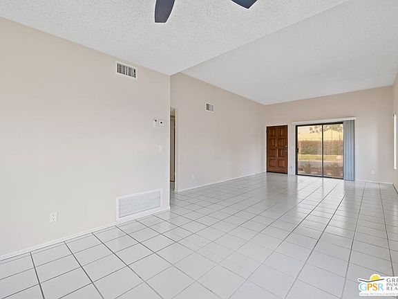 4th image of 2400 Los Coyotes Dr