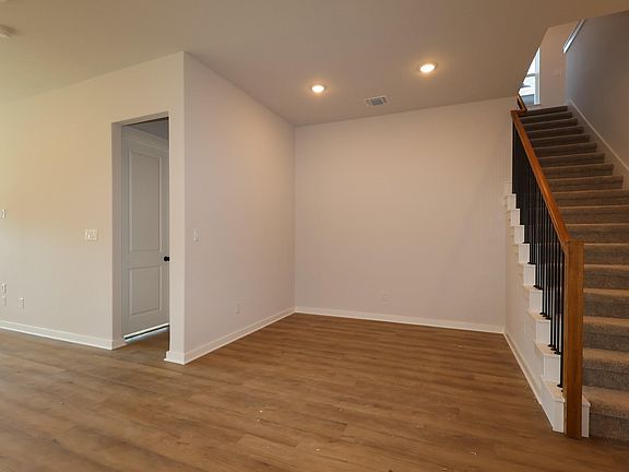 5th image of 348 Big Banyan Dr