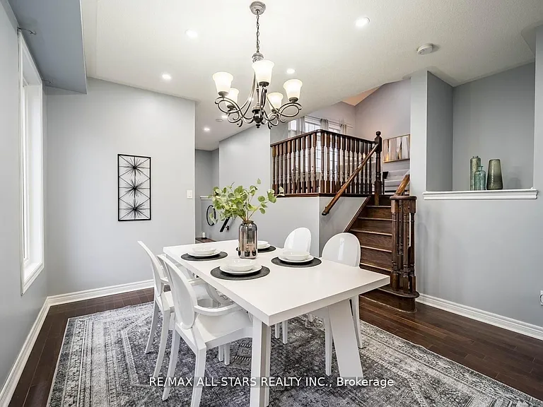 138 Yakefarm Blvd — Photo 4