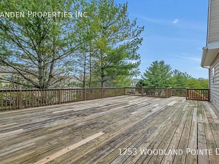1753 Woodland Pointe Dr — Photo 36