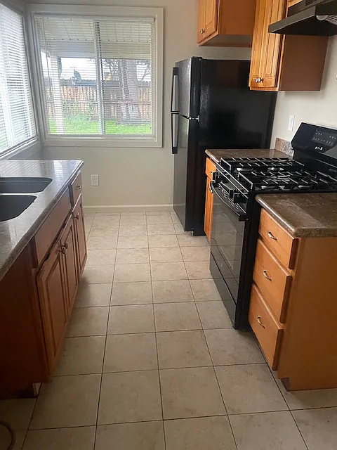 2 bed, $2,600 — Photo 2