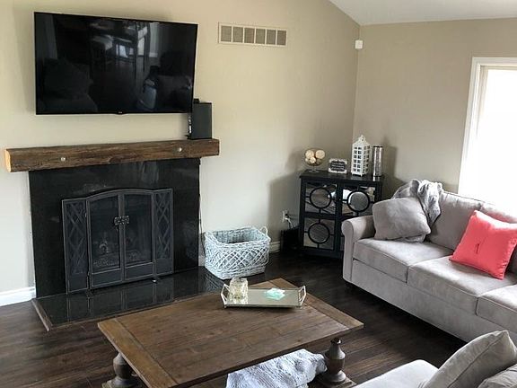 4th image of 52660 W Hill Dr