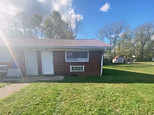 1623 Jefferson St Photo 1