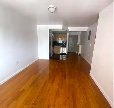 3rd image of 112-31 38th Ave #3C