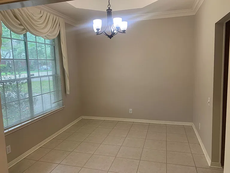 4410 Shavano Cross — Photo 3