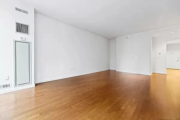 Rented by RELO REDAC INC. | media 3