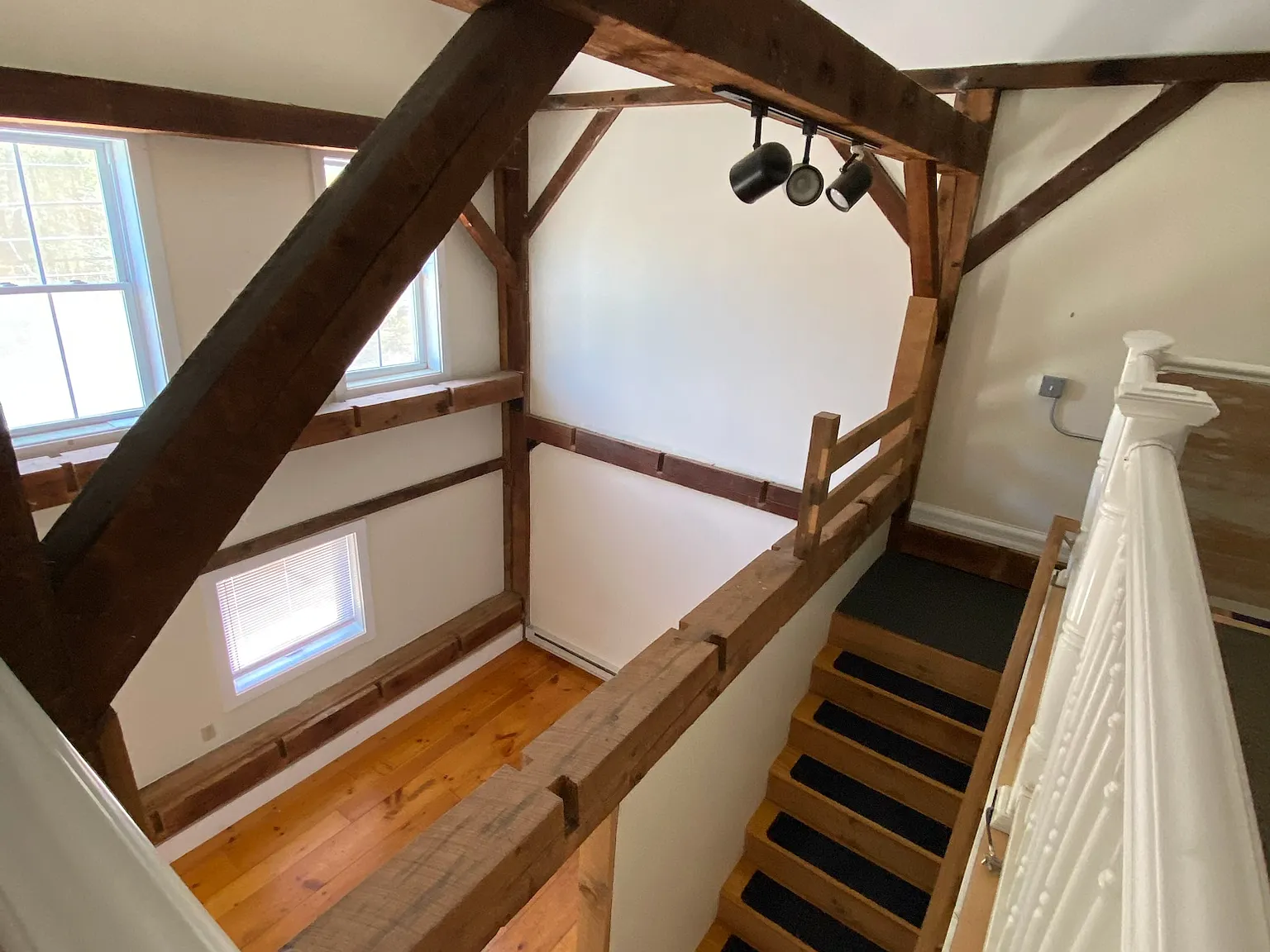 1 bed, 1357 sqft, $2,100 — Photo 2