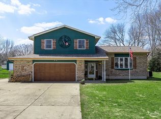 41 N Linden Dr, Plano, IL 60545