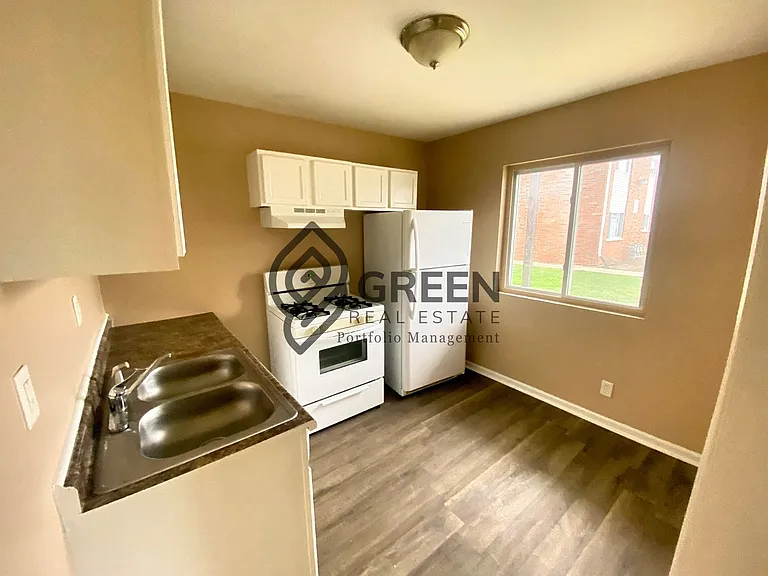 2779 Cooper Dr — Photo 23