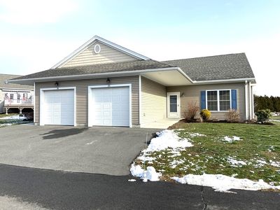 111 Daniel Shays Hwy APT 35, Belchertown, MA, 01007