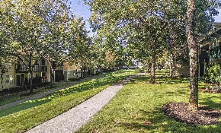Commons at Avalon Park Apartments — Photo 42