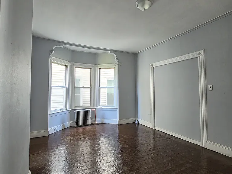 96 Brown Pl #A — Photo 39