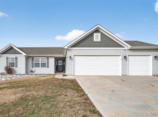 15 Hollow Tree Ct, Winfield, MO 63389