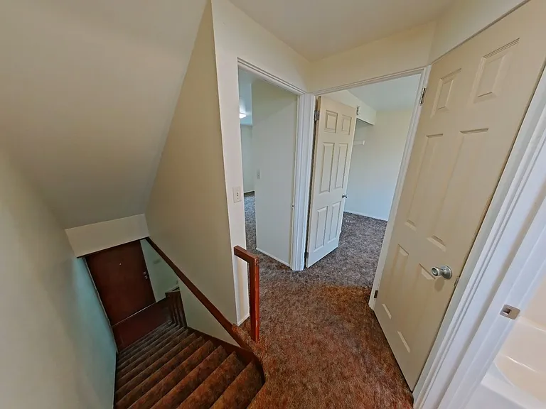1866-1870 Onyx St — Photo 19