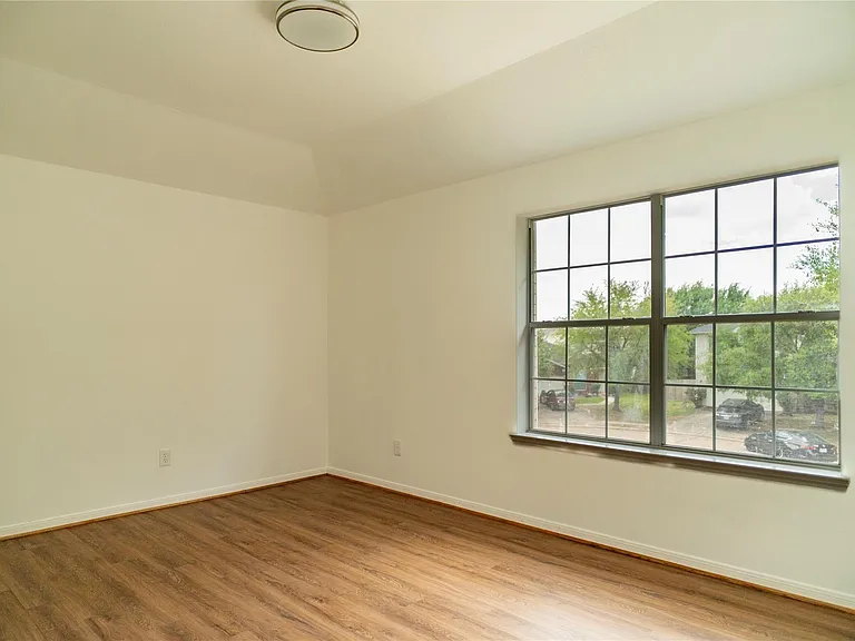 16327 Woma Ct — Photo 9