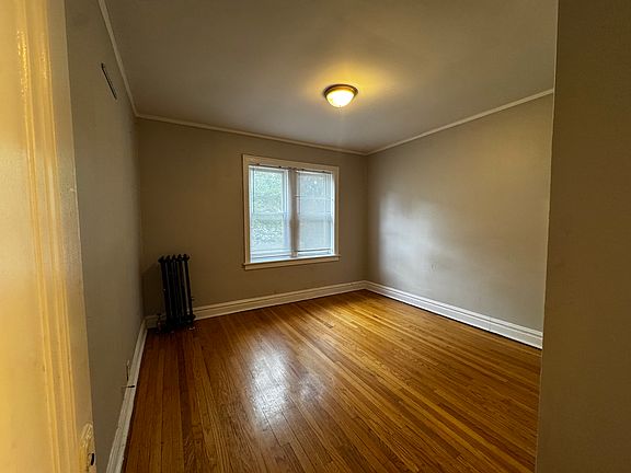 3rd image of 3834-40 W Palmer St