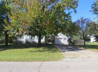 4033 Meadowcroft Rd, Dayton, OH 45429