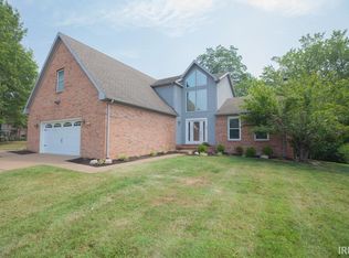2400 Willow Creek Dr, Evansville, IN 47712