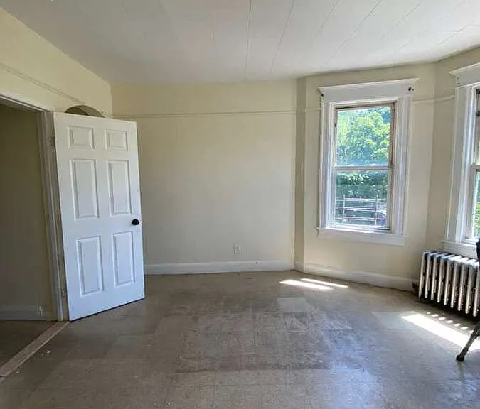 121 Yonkers Ave #4 — Photo 3