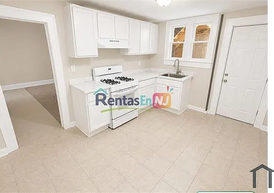 14 Nursery St — Photo 2