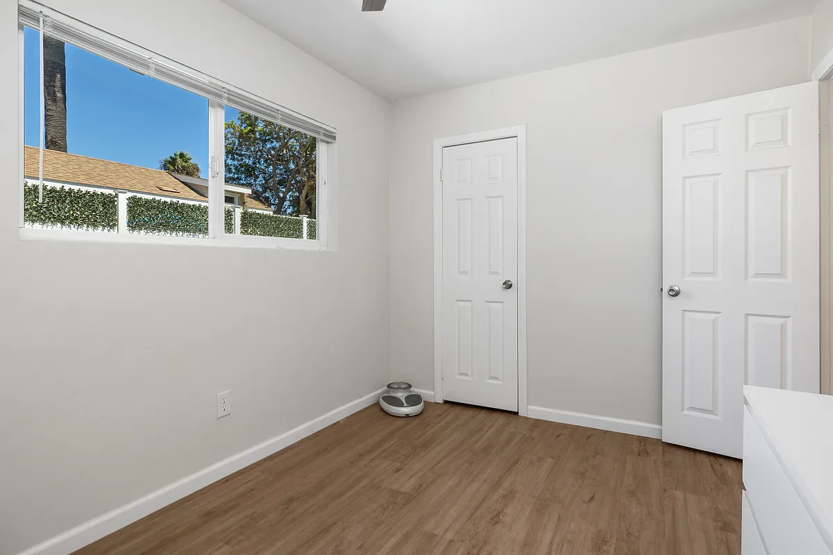 2 bed, 868 sqft, $3,200 — Photo 3