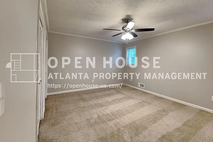 2426 Emberwood Dr NW — Photo 8