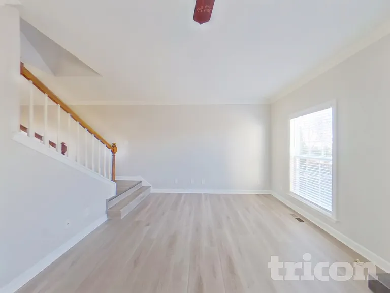 3031 Farmville Cir — Photo 2