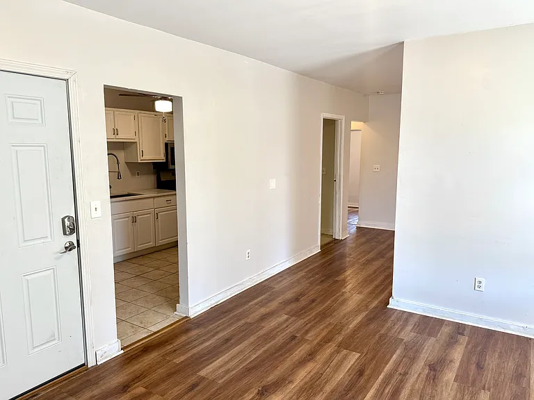 280 3rd St #2 — Photo 2