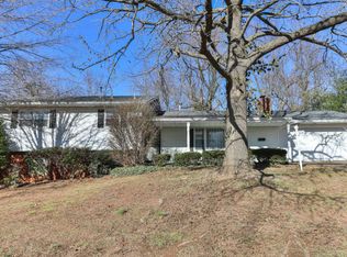 3131 E Alpine Dr, Springfield, MO 65804