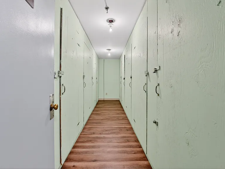 Taurus Apartments — Photo 1